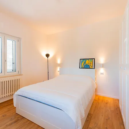 Guesthost - Colli Modern With Courtyard Apartment Pescara