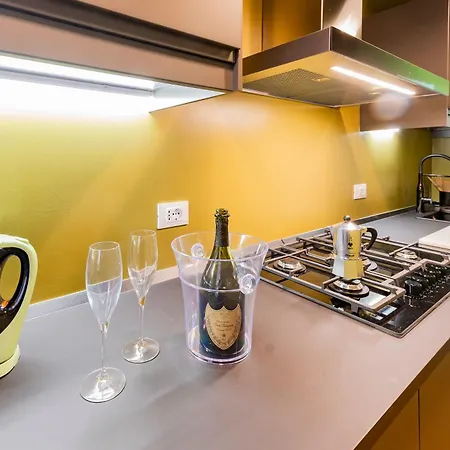 Apartment Guesthost - Colli Modern With Courtyard Pescara