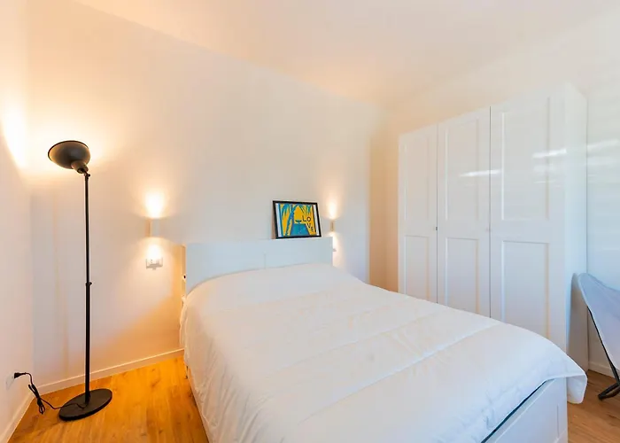 Guesthost - Colli Modern With Courtyard * Pescara