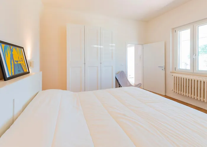 Guesthost - Colli Modern With Courtyard Pescara