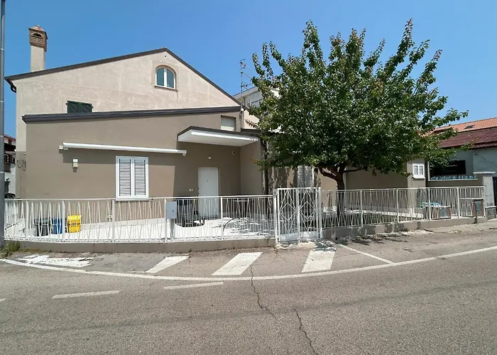 Apartmán Guesthost - Colli Modern With Courtyard *